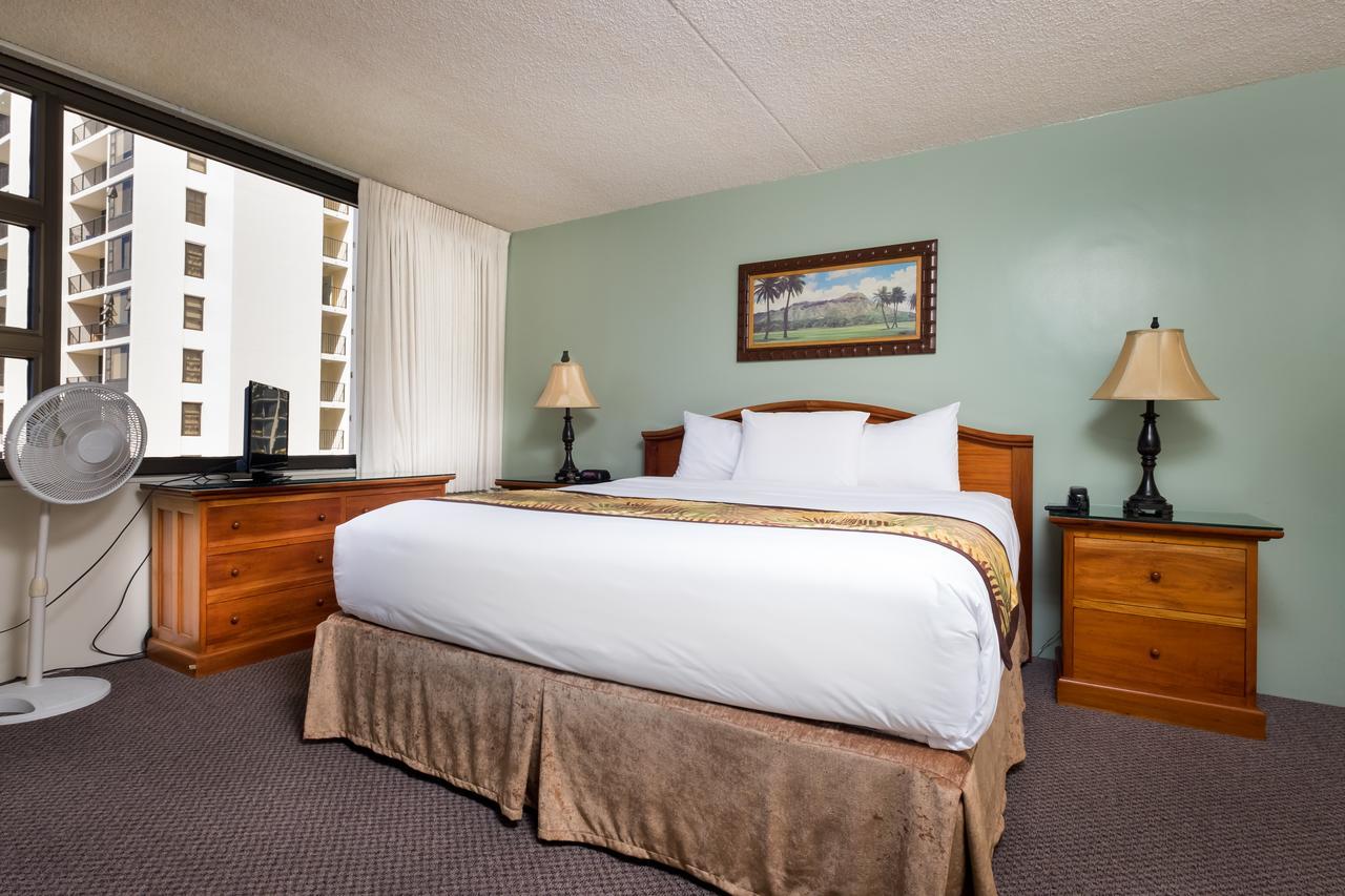 Hawaiian Sun Holidays Hotel